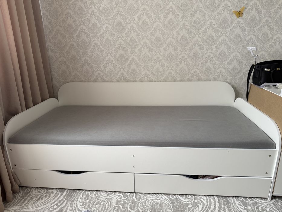 Кровать спальное 90*200 см