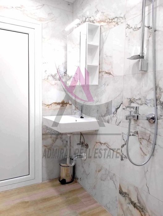 Дава се под наем Едностаен апартамент в Варна, Колхозен пазар - 40 кв.м за 460 € - Снимка #2