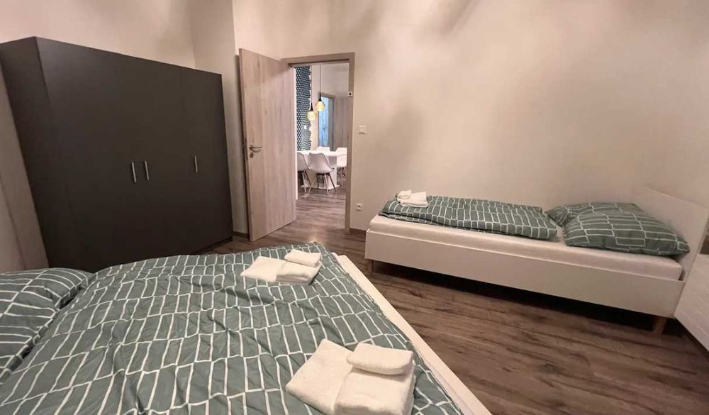 Дава се под наем Тристаен апартамент в Пловдив, Каменица 2 - 90 кв.м за 341.7 € - Снимка #2