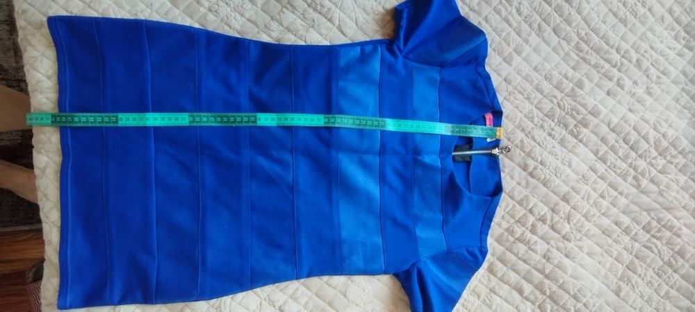 Продам платья на девочку