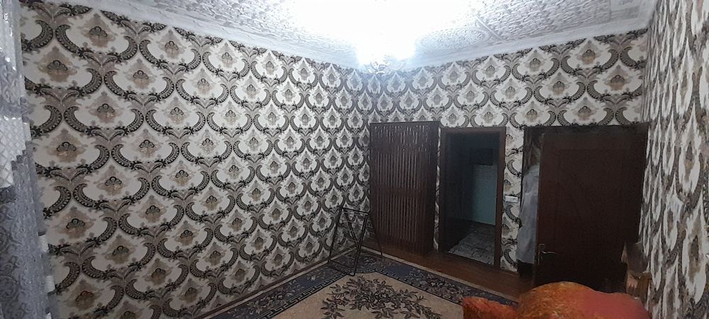 4-х комнатная квартиру центре города Чирчика