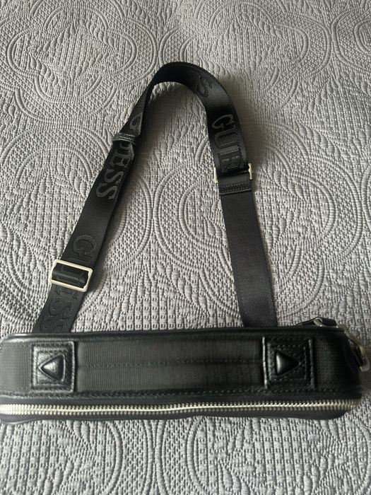 Мъжка чанта Guess
