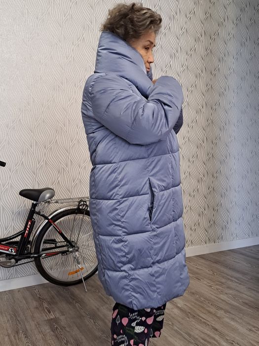 Продам пуховик новый