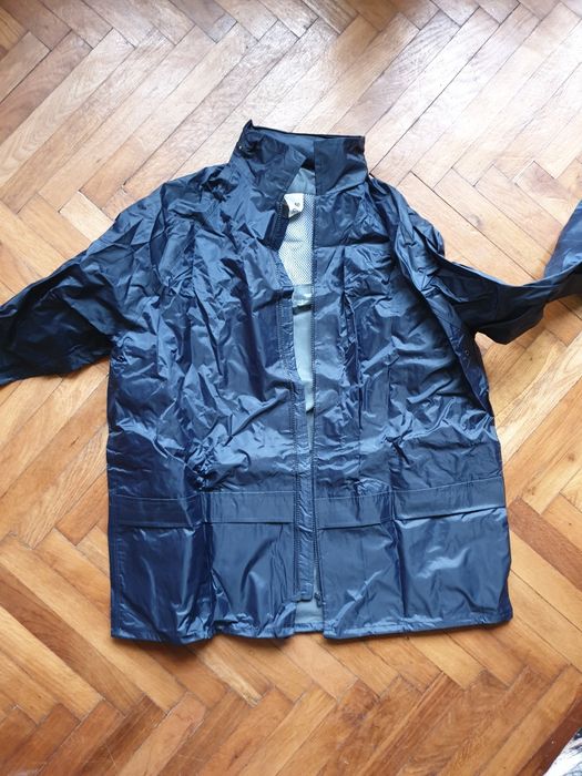 Jacheta impermeabila