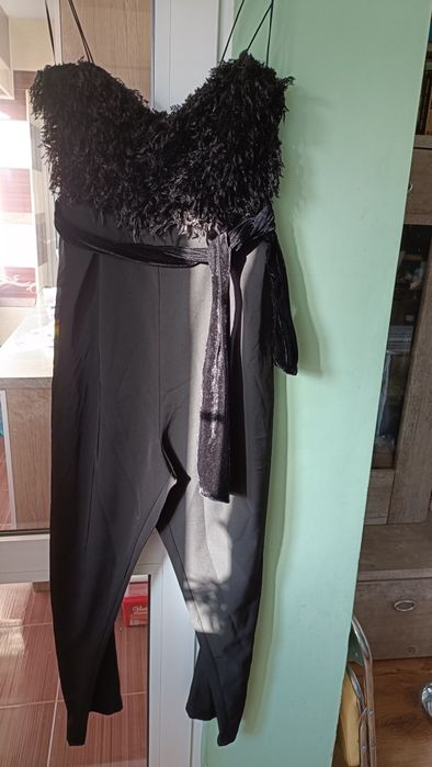 Vând haine elegante