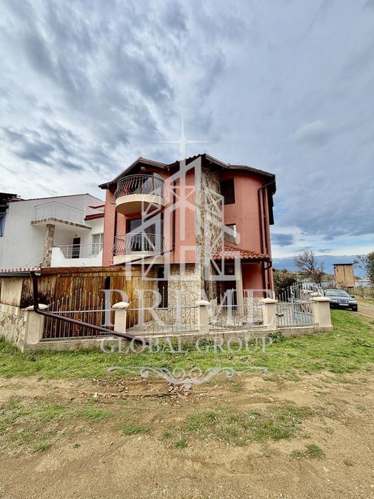 Продава се Къща в Ахтопол - 260 кв.м за 1250 €/кв.м - Снимка #3