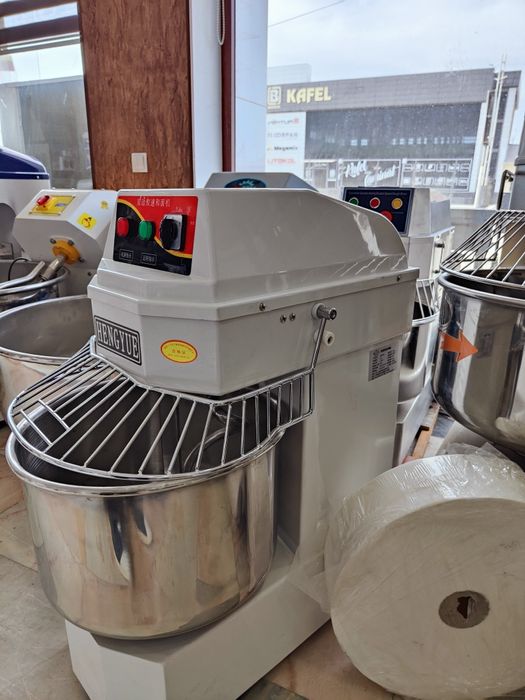 Xamir qorish uskunasi мешалка mishalka testomes тестомес
Мишалка testo