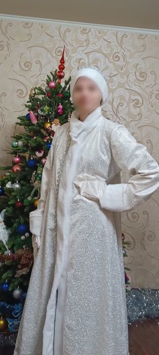 Продажа костюмов Деда Мороза и Снегурочки