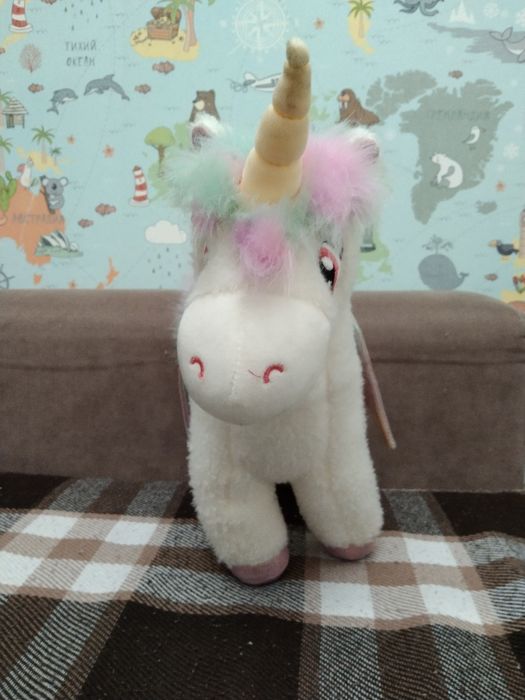 Единорог с крыльями