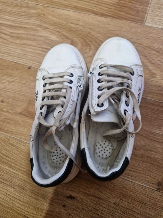 Продам кеды детские