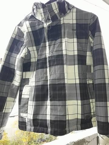 Яке при вятър и дъжд