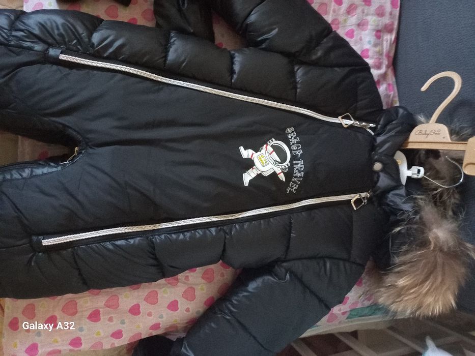 Срочно продам детские комбинезоны!