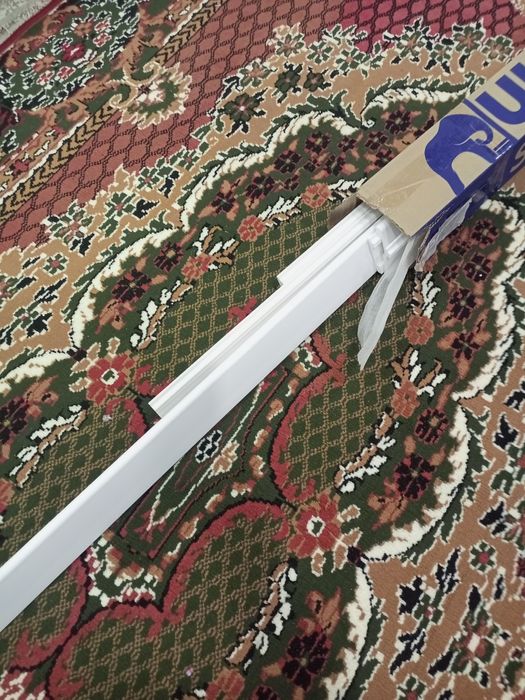 Плинтуса белые, из полипропилена, длина 2,4м., 1шт-2000тг.,