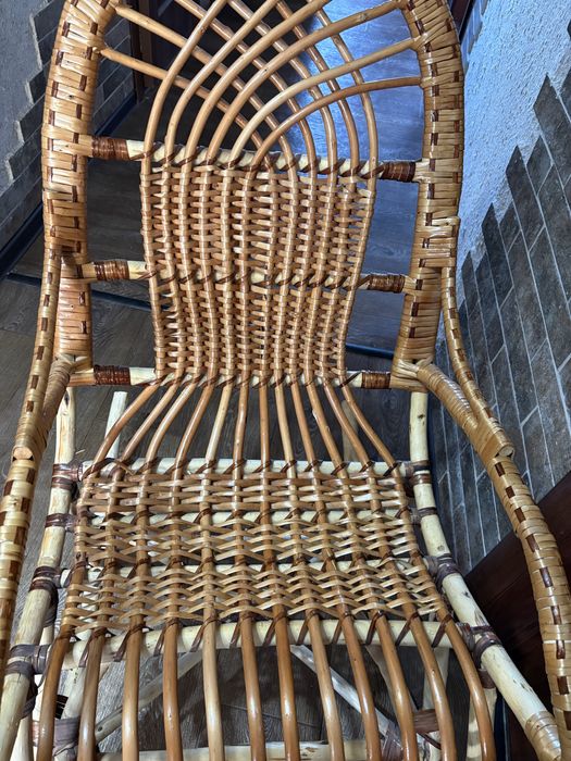 Плетеное кресло из ивы