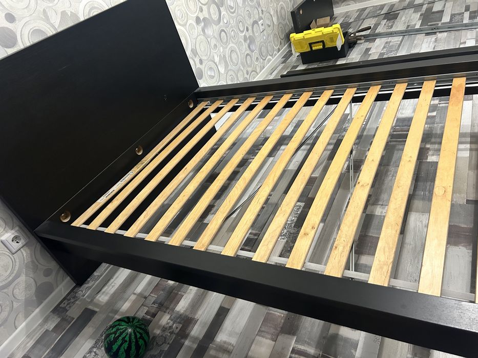 Продам кровать Ikea