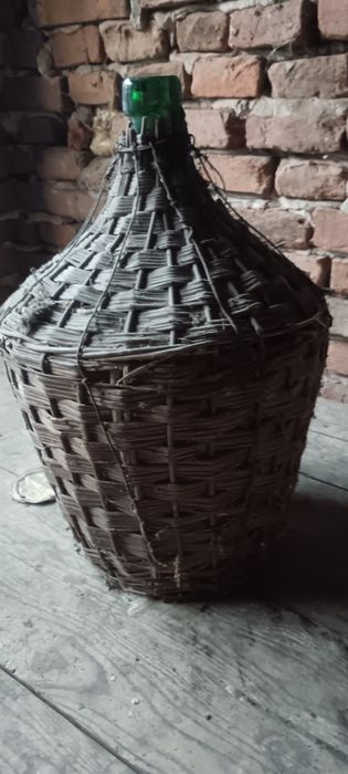 Стъклени дамаджани