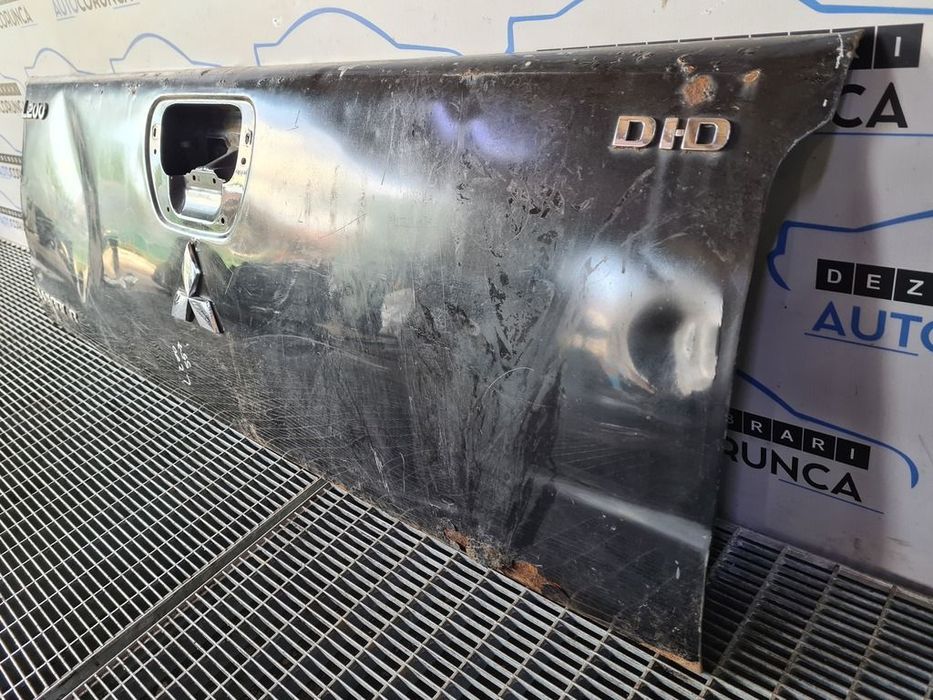 Oblon Mitsubishi L200 2006 - 2010 SUV 4 Usi negru (557) CU DEFECTE