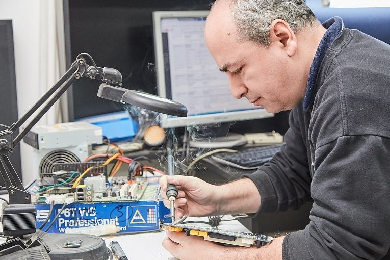 Reparații de orice fel la domiciliu