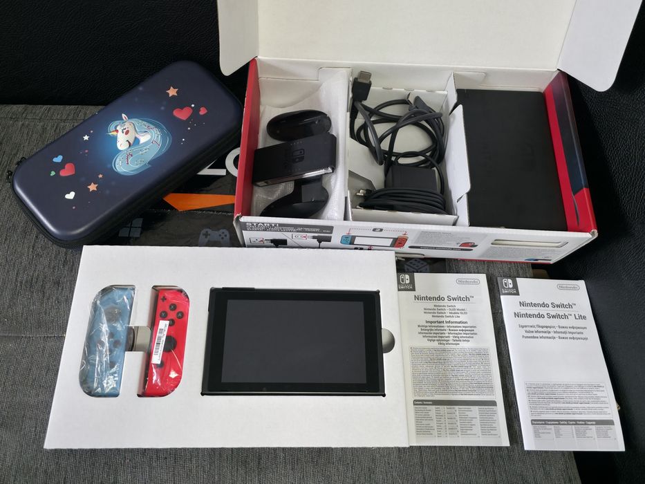 КАТО НОВ Nintendo Swith (NEON RED and NEON BLUE JOY-CONS) Озон 2024г.