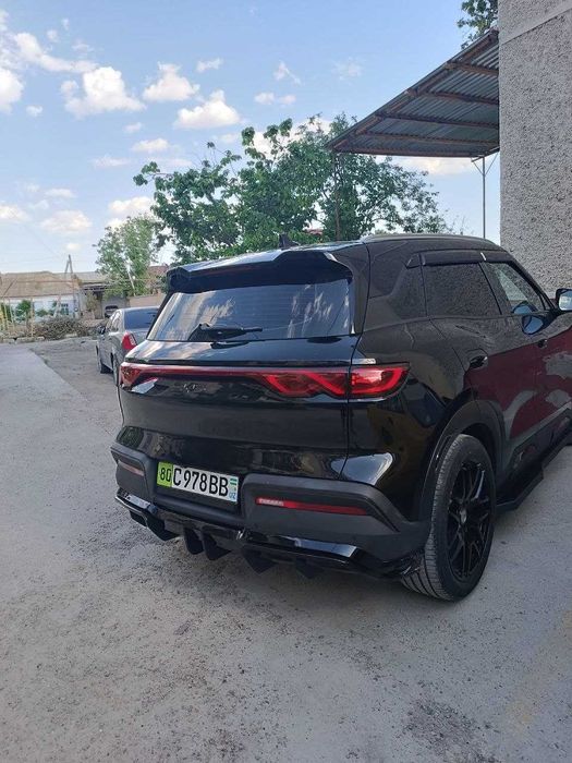 Byd Yuan Up Black edition сотилади
