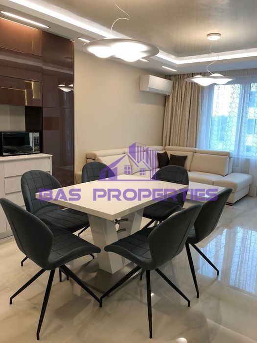 Дава се под наем Двустаен апартамент в София, Център - 79 кв.м за 790 € - Снимка #4