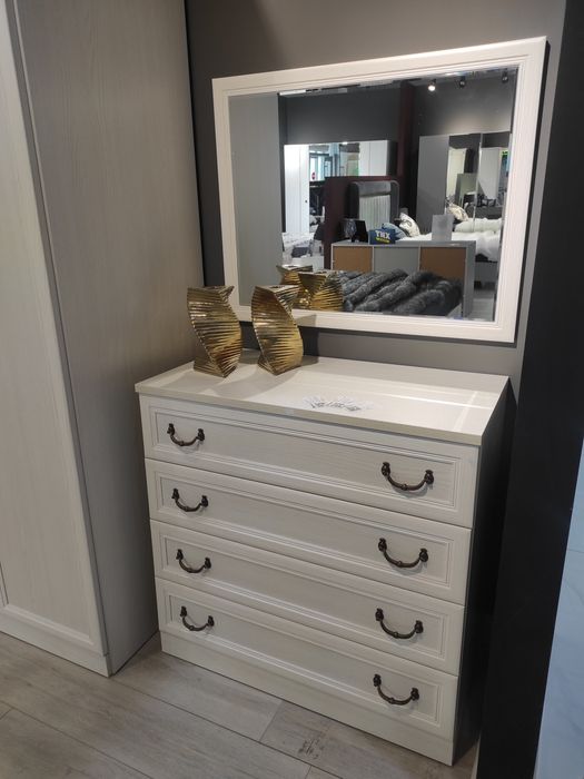 Спальный гарнитур Камила ( классика)