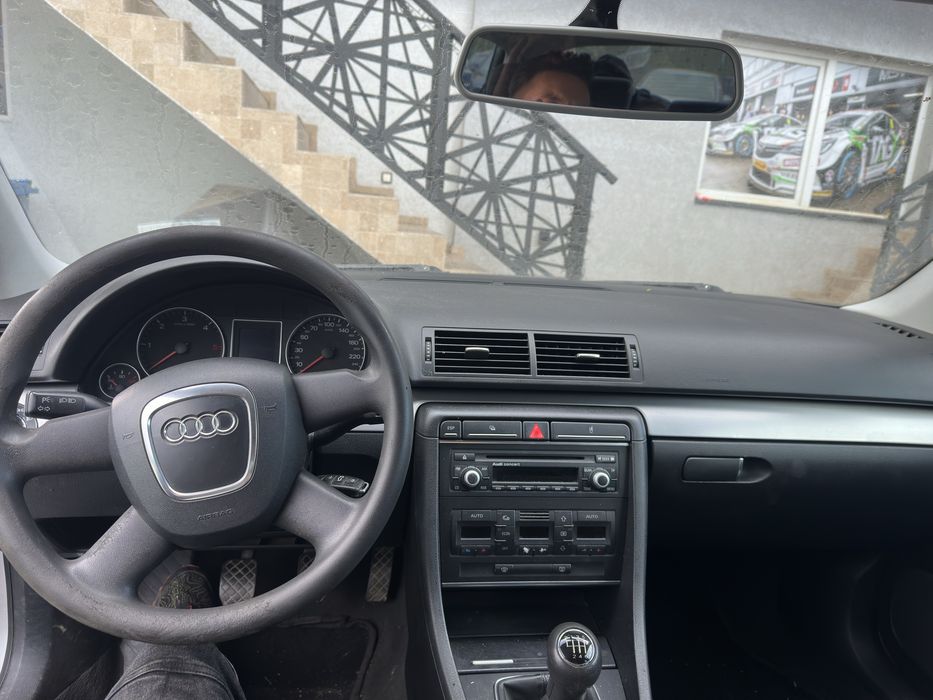 AUDI A4 0 — imagine 5