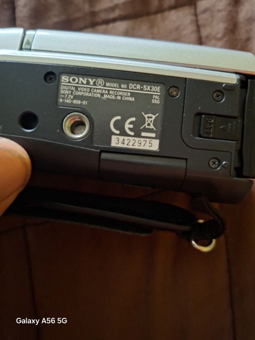 Vand  camera sony dcr-sx30E