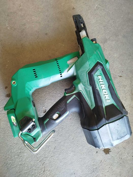 Такер Hitachi HIKOKI NR 3665DA - 36 волта- за ремонт