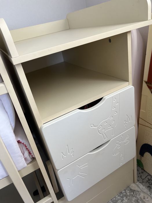 Детский манеж с пеленальным столиком