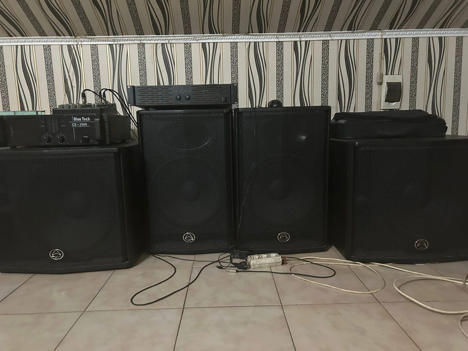 Inchiriez Boxe profesionale