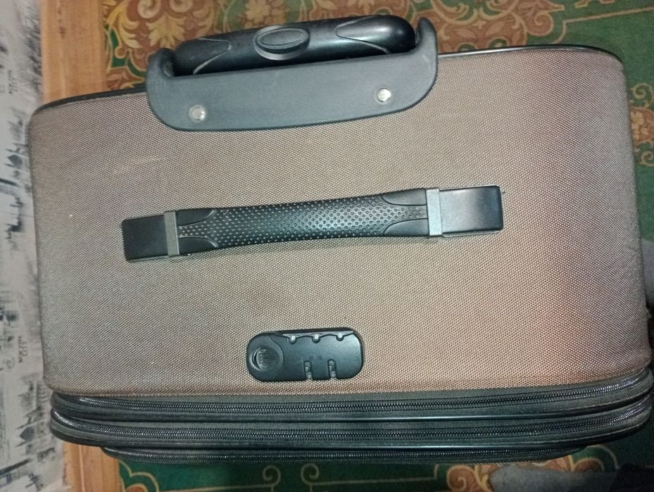 Большой дорожный чемодан