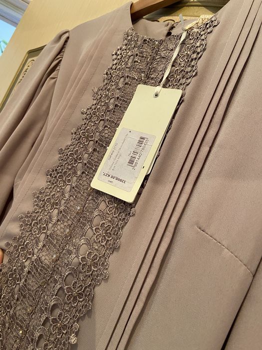 Продам платье очень красивое