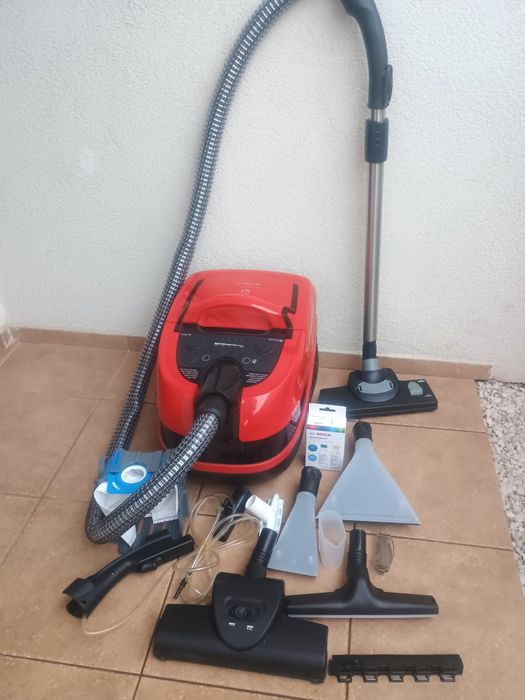 Aspirator cu spălare Bosch 2100 W