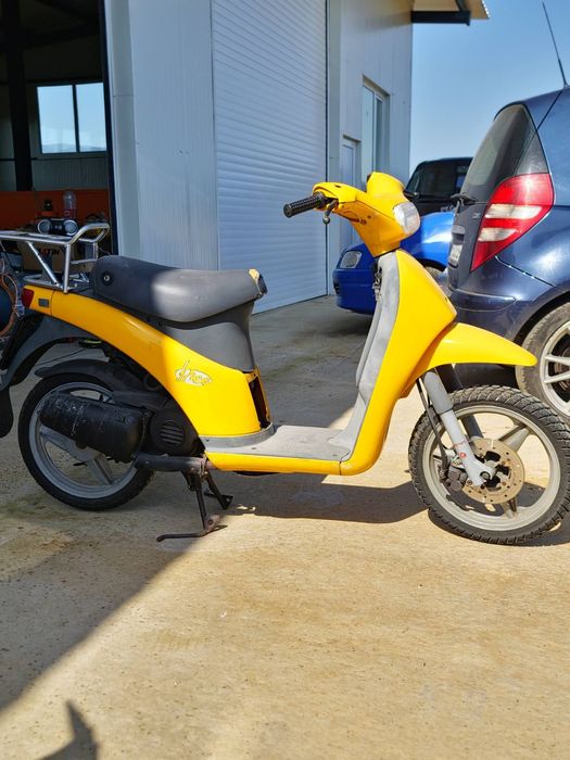 Скутер Piaggio free 50