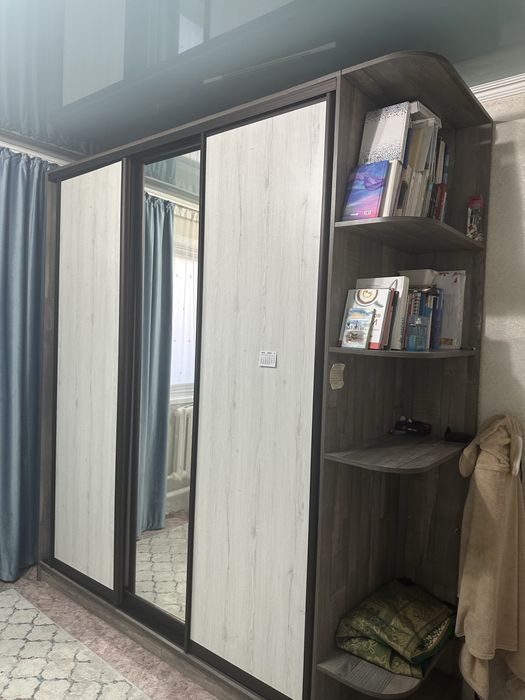 Срочно продам кровать с шкафом б/у