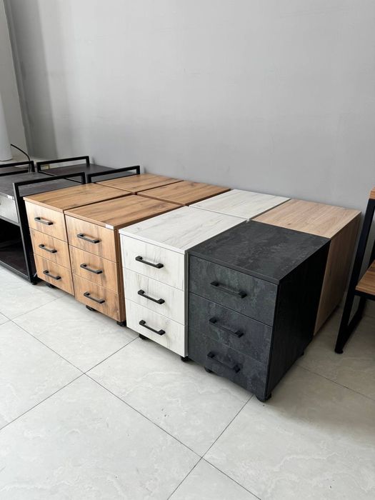 Тумбы разных цветов из качественного материала МДФ