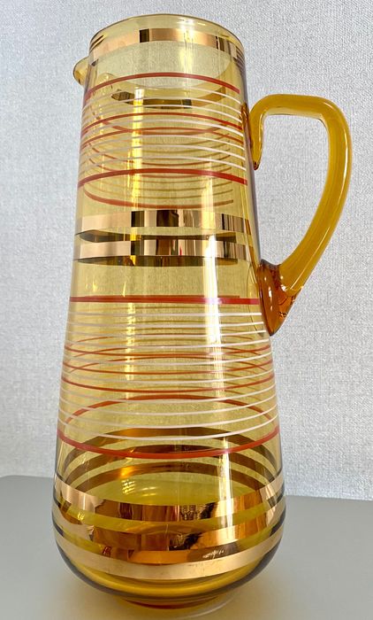 Кувшины графины молочное стекло хрусталь винтаж