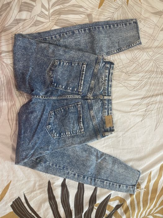 Дънки висока талия Bershka