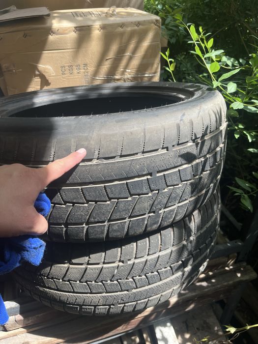 Продам комплект шин
