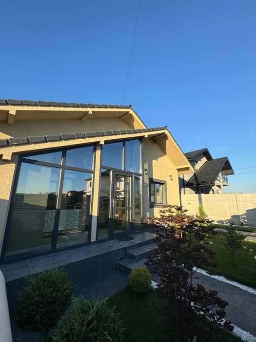 Casa parter de vanzare zona Selgros
