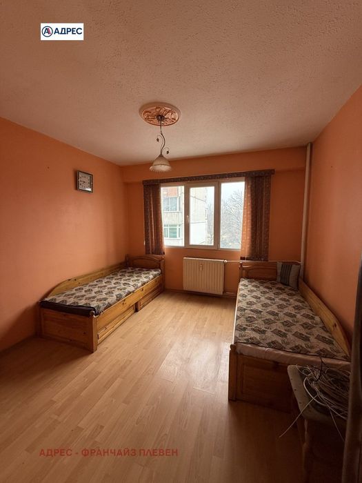 Продава се Тристаен апартамент в Плевен, Сторгозия - 74 кв.м за 1284 €/кв.м - Снимка #4