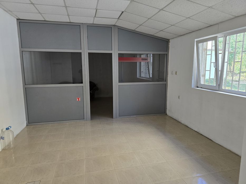 Дава се под наем Магазин в Левски - 160 кв.м за 450 € - Снимка #5