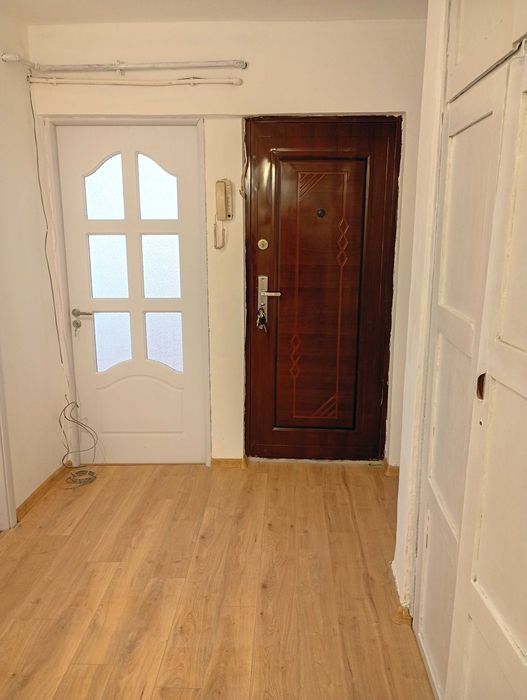 Apartament 2 camere Craiovița Nouă