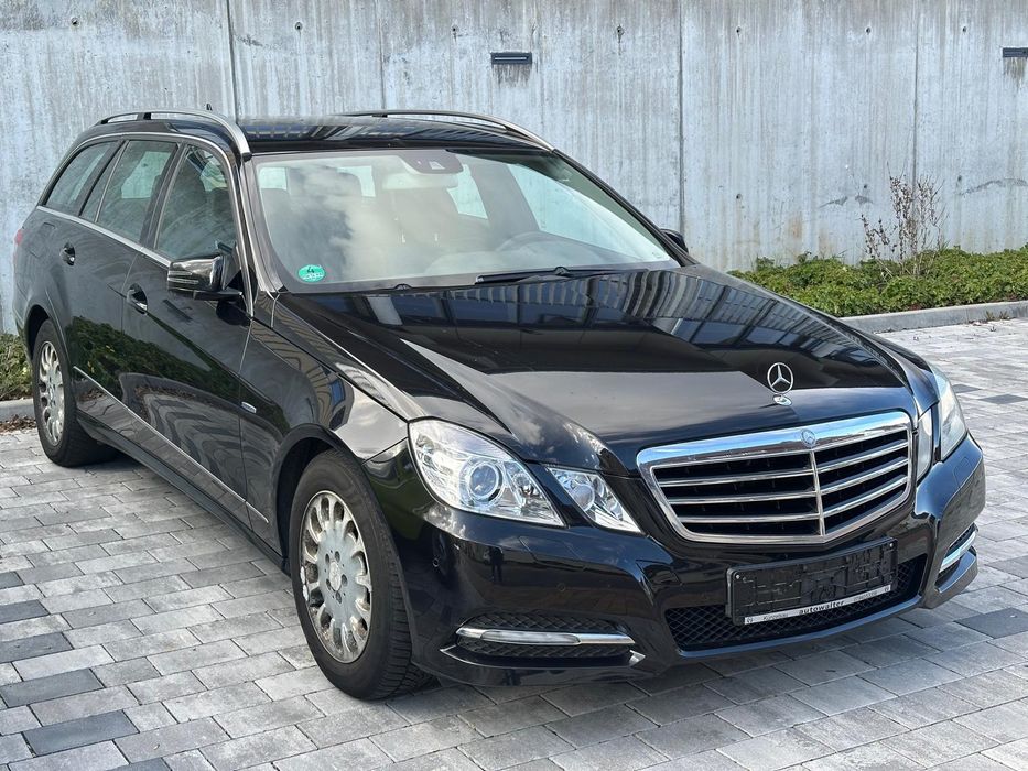 MERCEDES-BENZ E-Class 2011