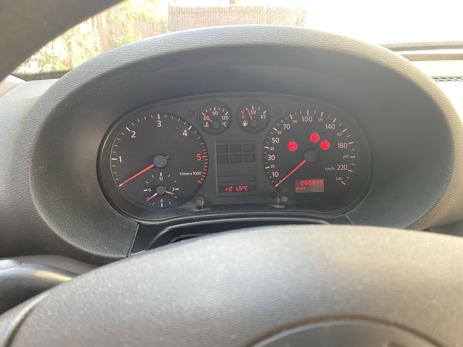 Audi A3 1.9 TDI • 2001 • 266.845 km • Manuală