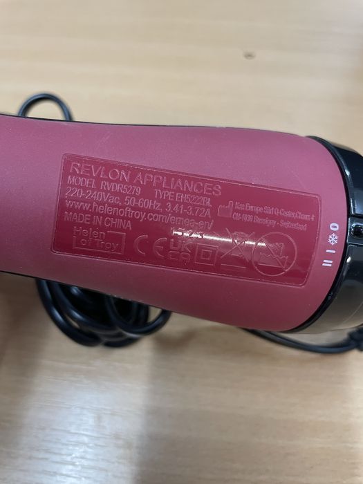 Perie electrică Revlon Salon One-Step – uscător & volumizer