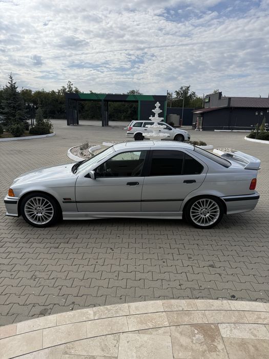 BMW E36 320 i manual 125454 km pachet M