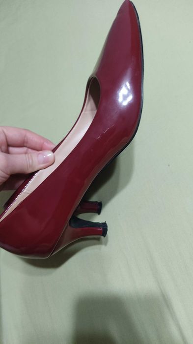 Продам кожаные туфли жеские