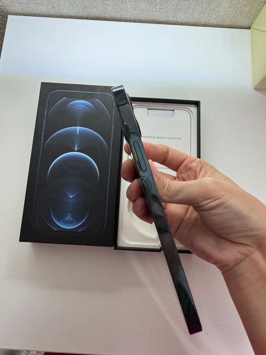 iPhone 12 pro 256гб